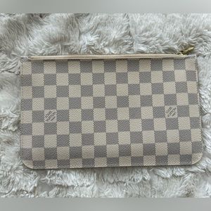 Louis Vuitton Neverfull Pochette MM